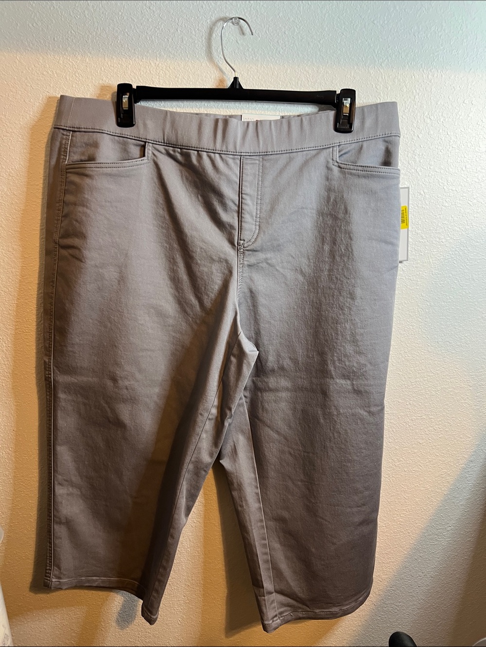 Women’s Gray Stretch Capris - Comfortable Everyday Fit